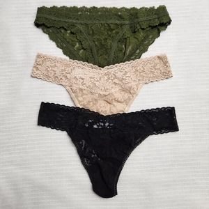 New Hanky Panky Set of three panties, black, nude, green